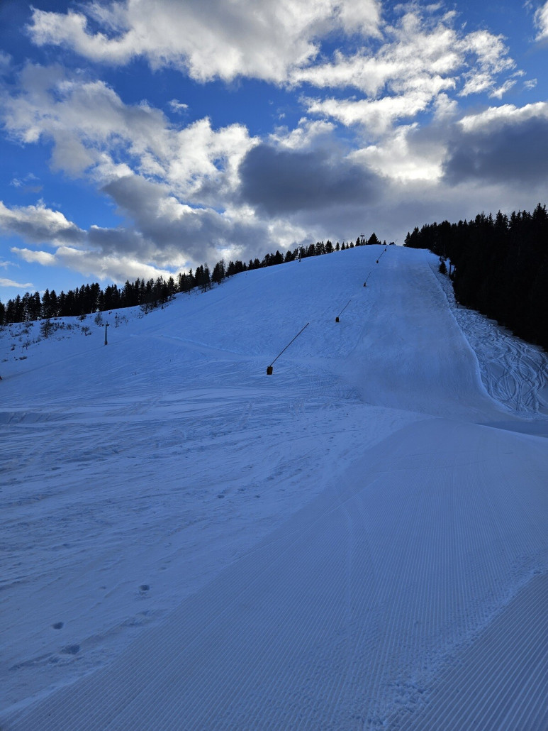 Kurz, aber oho. Der Hahnwipfellift mit seiner schwarzen Piste. Lief aber auch nicht