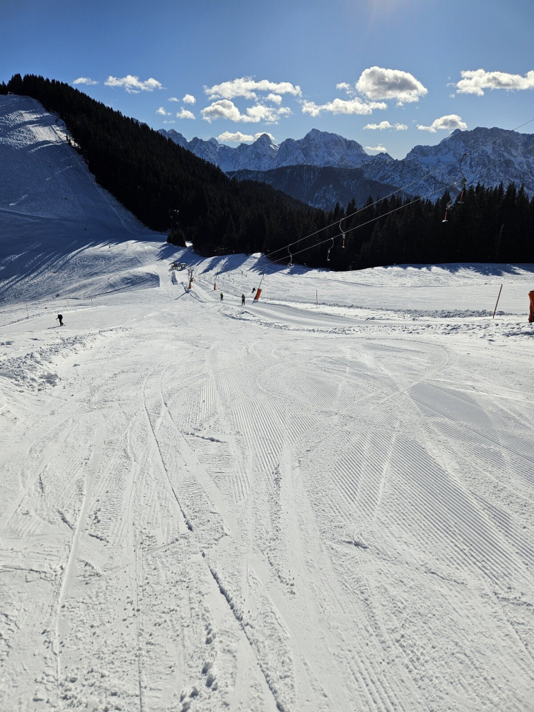 die drei laufenden Schlepper waren halt sehr kurz, Schnee hier aber top