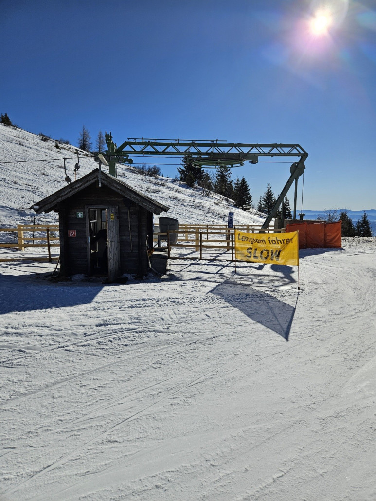 Talhäuschen des Wasserhanggipfellifts