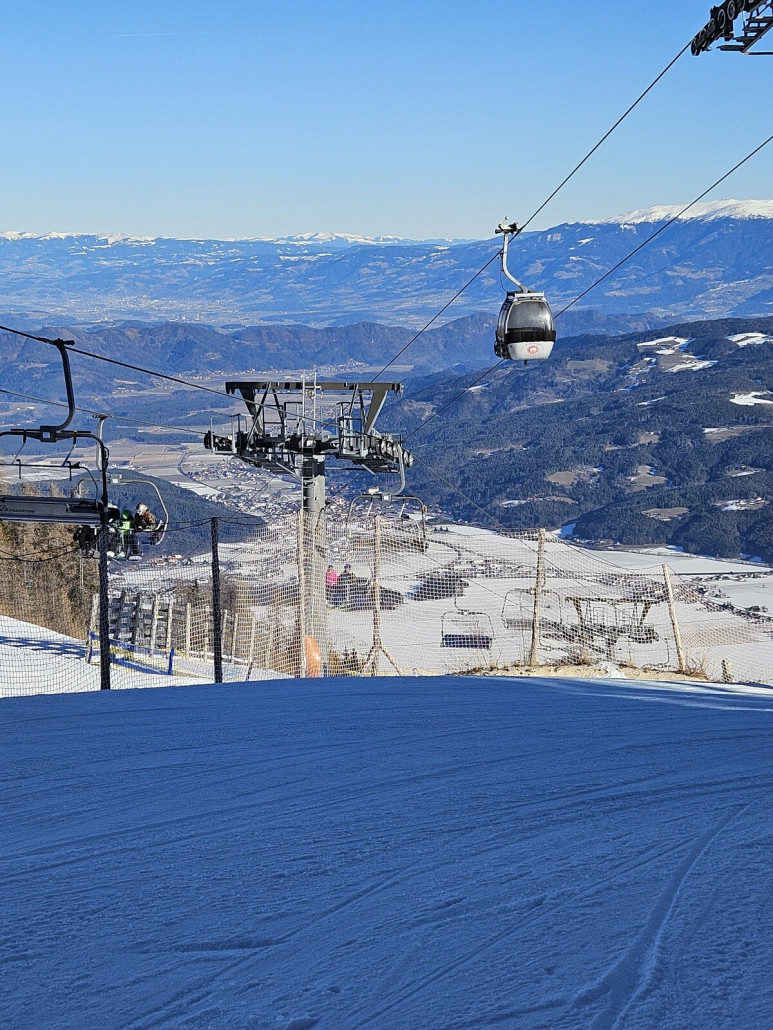 Kreuzung Kabinenbahn mit Stolenlift