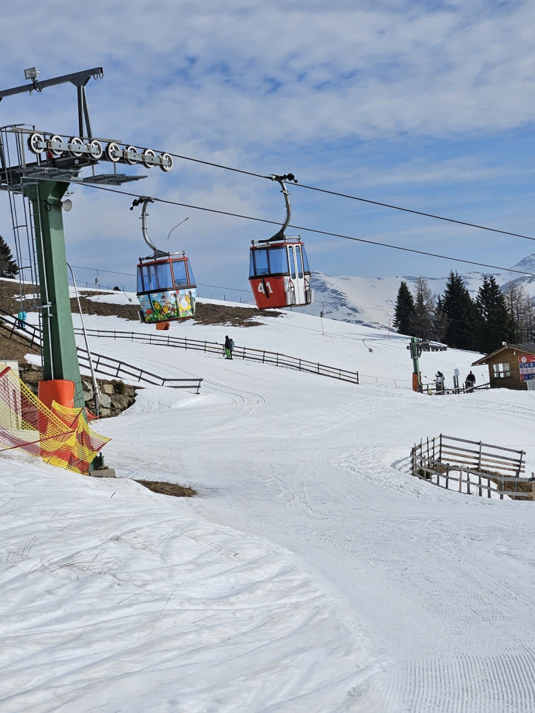 viele solche Bahnen wird es nicht mehr geben, mir fällt da nur noch die Schwarzwandbahn in Zauchensee ein.