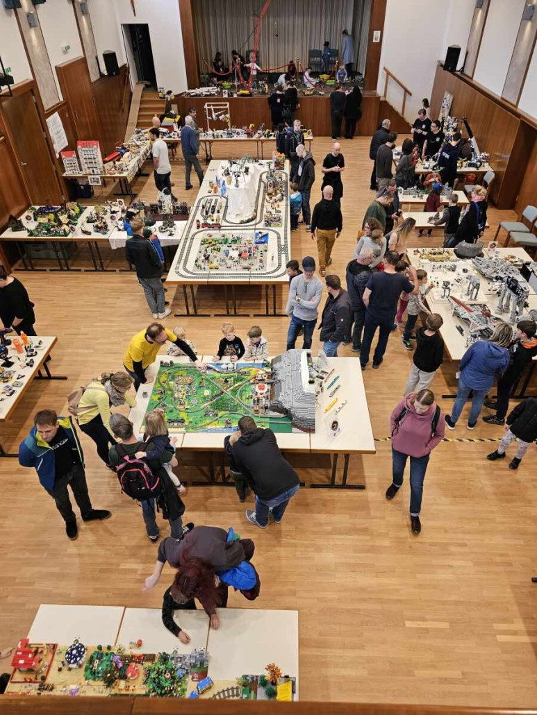 Ein kurzer Überblick über die einzelnen Tische, die jeweils ein eigenes Themengebiet abdecken.