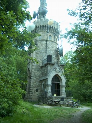 Die Habsburgwarte am Hermannskogel (542m)