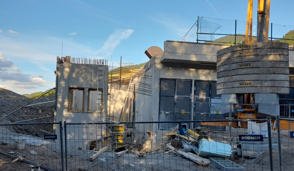 der relativ kleine Zubau bei der bestehenden Pumpanlage beim Ahornsee für  Krafthaus.