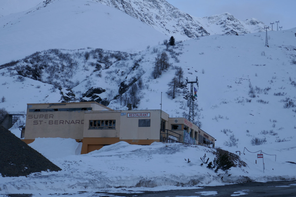 Station von der Straße