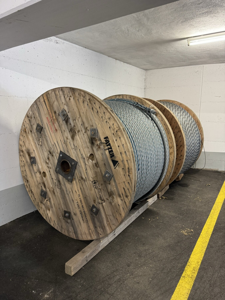 Seilrollen in der Tiefgarage der Almbahn