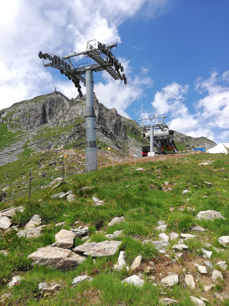 Die neue Einfahrt von vorne.