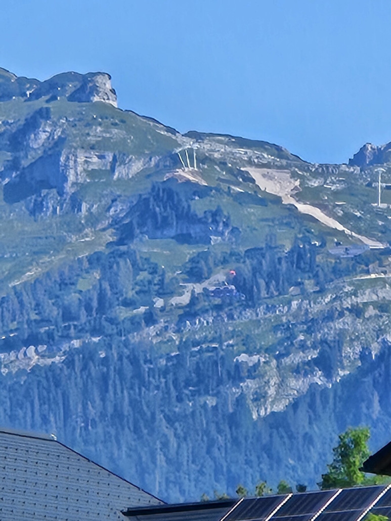 Wurde offenbar reichlich gebaggert an der schwarzen Piste.....