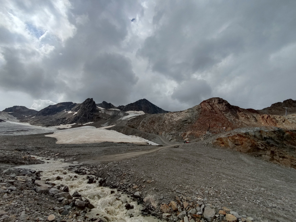 Rechts vom Depot, neuer Skiweg vom Rotadl Richtung Eisjoch