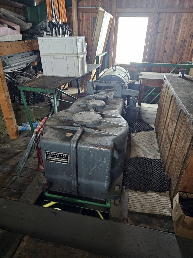 Begeben wir uns nun nach oben zum Antrieb des Spitzlifts.