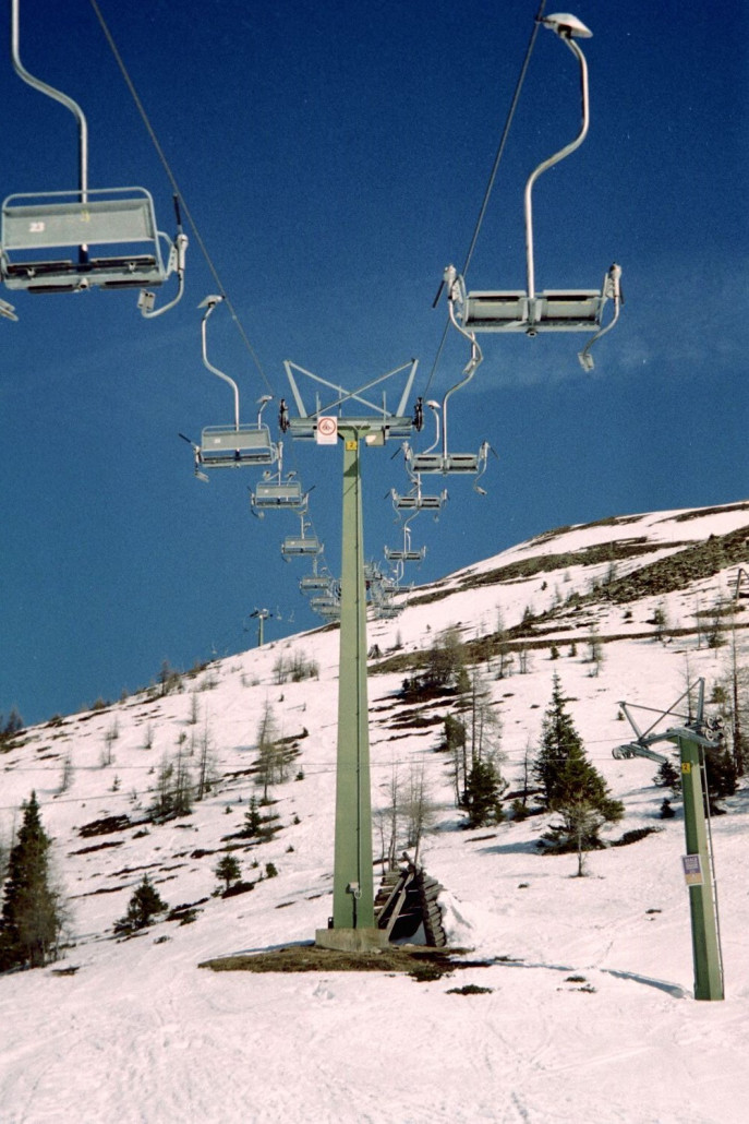 Unterer Teil der DSB Seetalbahn (I), davor der LSAP Skilift Steinermandl