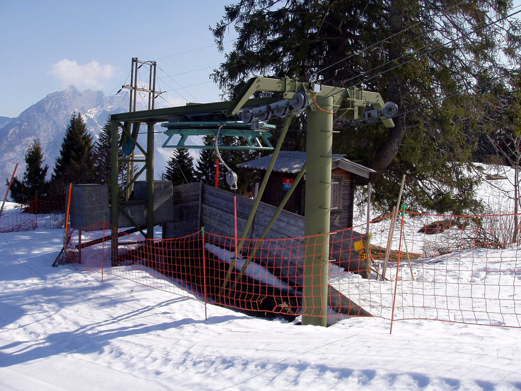 Talstation des Trainerliftes von 1978. Talstation war unbesetzt.