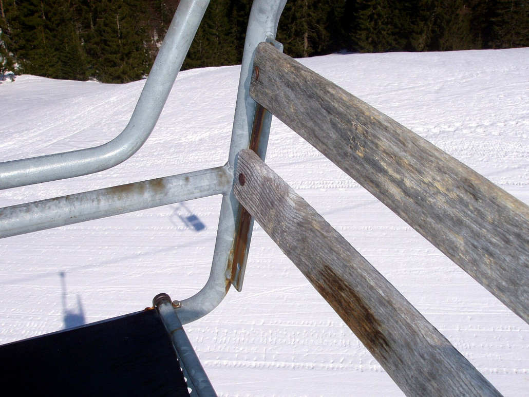 Die Sessebahn machte einen sehr abgerockten eindruck mit den Holzlatten welche zum Teil auch fehlten.
