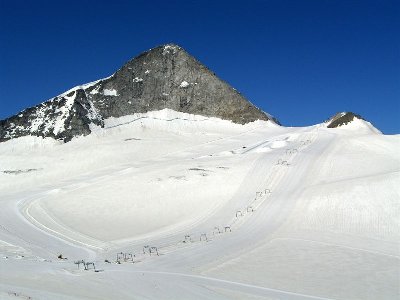 Die Olperer Lifte am Morgen