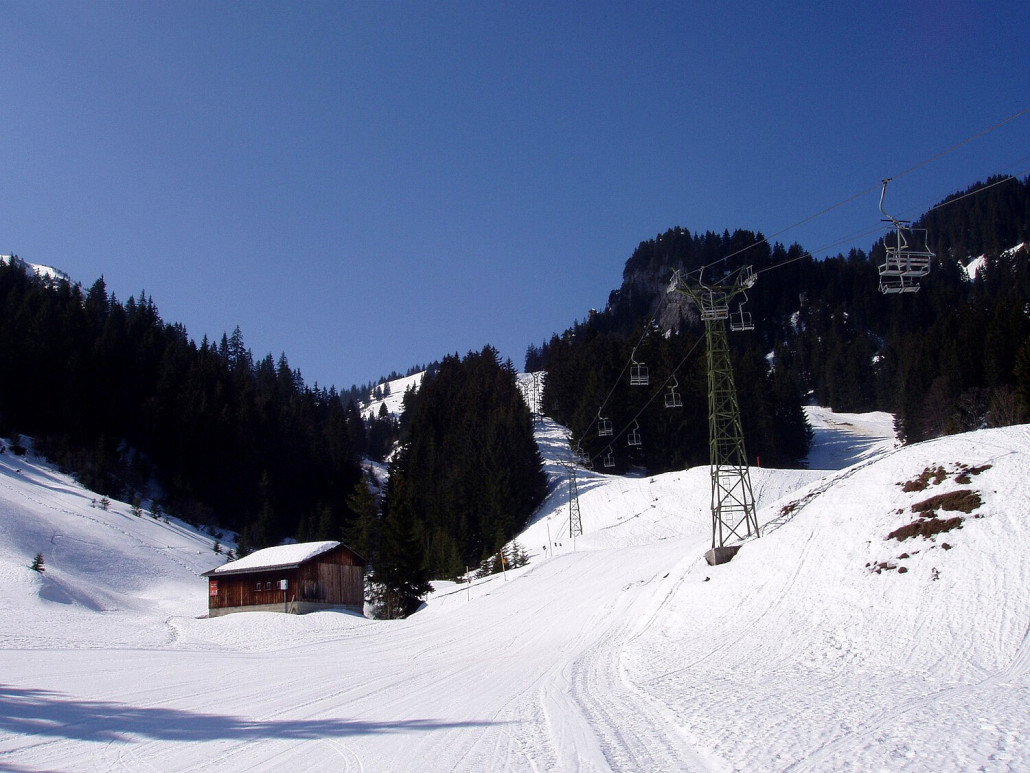 Links Talstation Skilift Bortegg, Mitte DSB Mättli