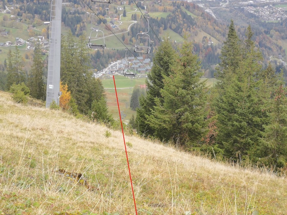 Hier nochmal die neue Lifttrasse von oben gesehen. Ich hab mal die zukünftige Trasse eingezeichnet.
