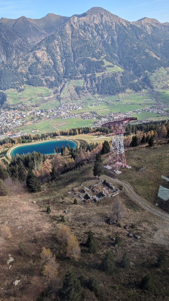 Pfeiler beim Speicherteich