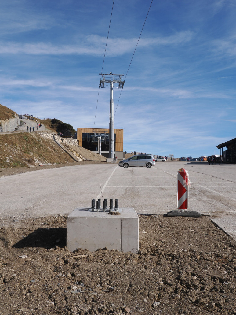 Fundamente für Seillift oder Förderband bei der Bergstation