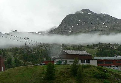Trasse. Lange Anlage, schöne Abfahrt nur leider das Skigebiet mit 2 Pendelbahnen etwas mager geworden