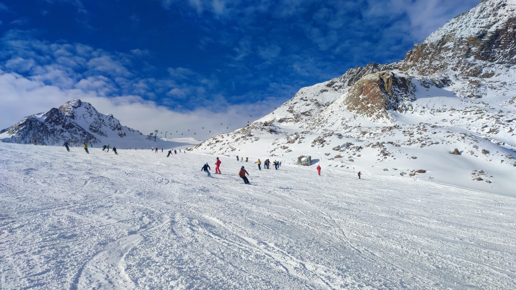 Tiefenbachgletscher. Hügel könnte man noch durchcarven. 34 war die beste Vormittags, 24 die beste Nachmittags.