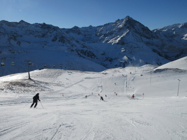Piste 1/2, links der 4-CLD-B HochAlter