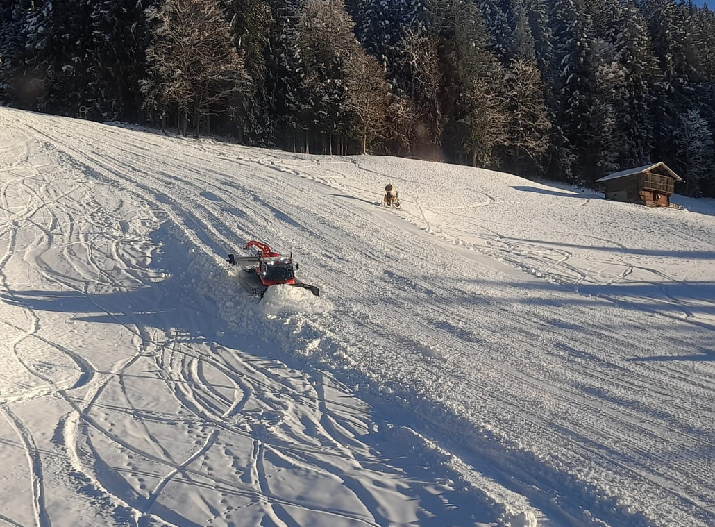 Viel Maschinenschnee auf der Talabfahrt
