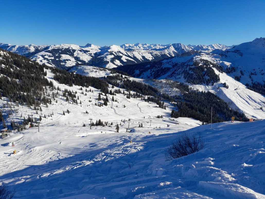 Die Pisten wären bereit. Die beiden 4er-Sessellifte sind aber wohl noch eine Woche nicht in Betrieb.