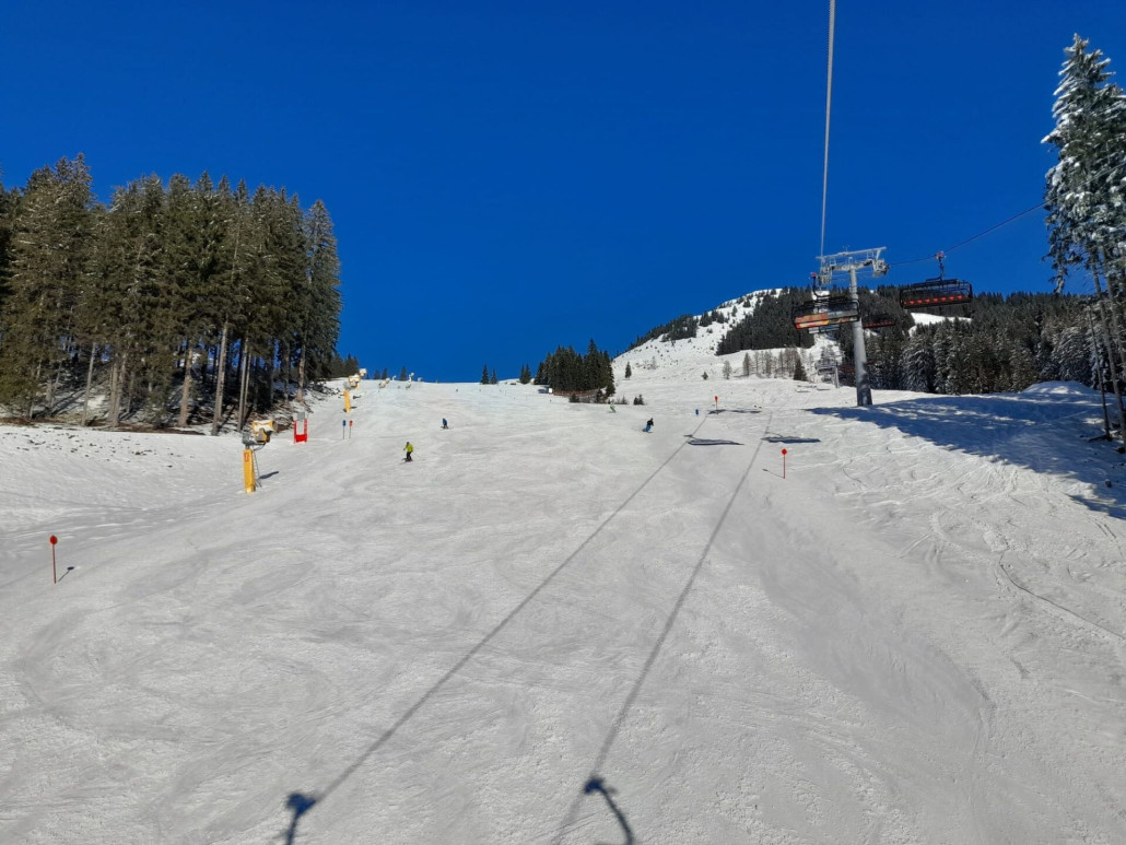 Fleiding: sehr griffig, im unteren Bereich tw. leicht feucht