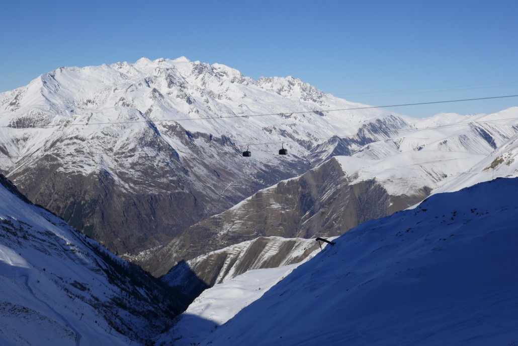3-S und DMC Sektion 1 - Langes Spannfeld mit sehr hohem Bodenabstand