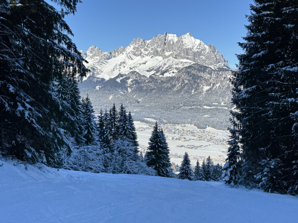 Und dann die rote 4b mit Blick auf den Ostkaiser