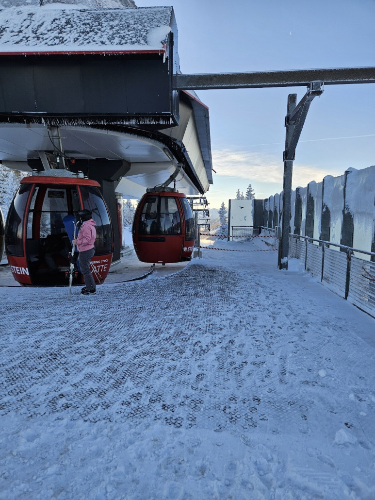 Auffahrt mit der Eiergondel