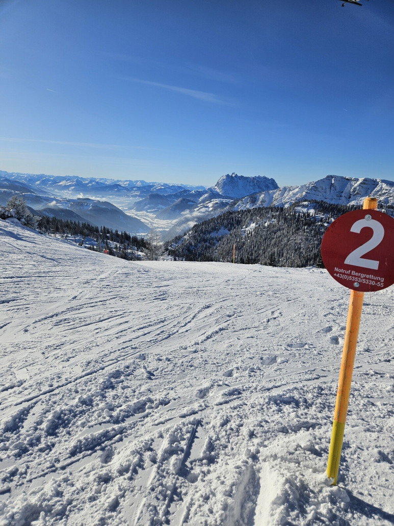 Die 2. Im Mittelteil der Piste gibt es eine etwas heikle Stelle. War auch an dem Tag so ein Mini-Tragödienhang