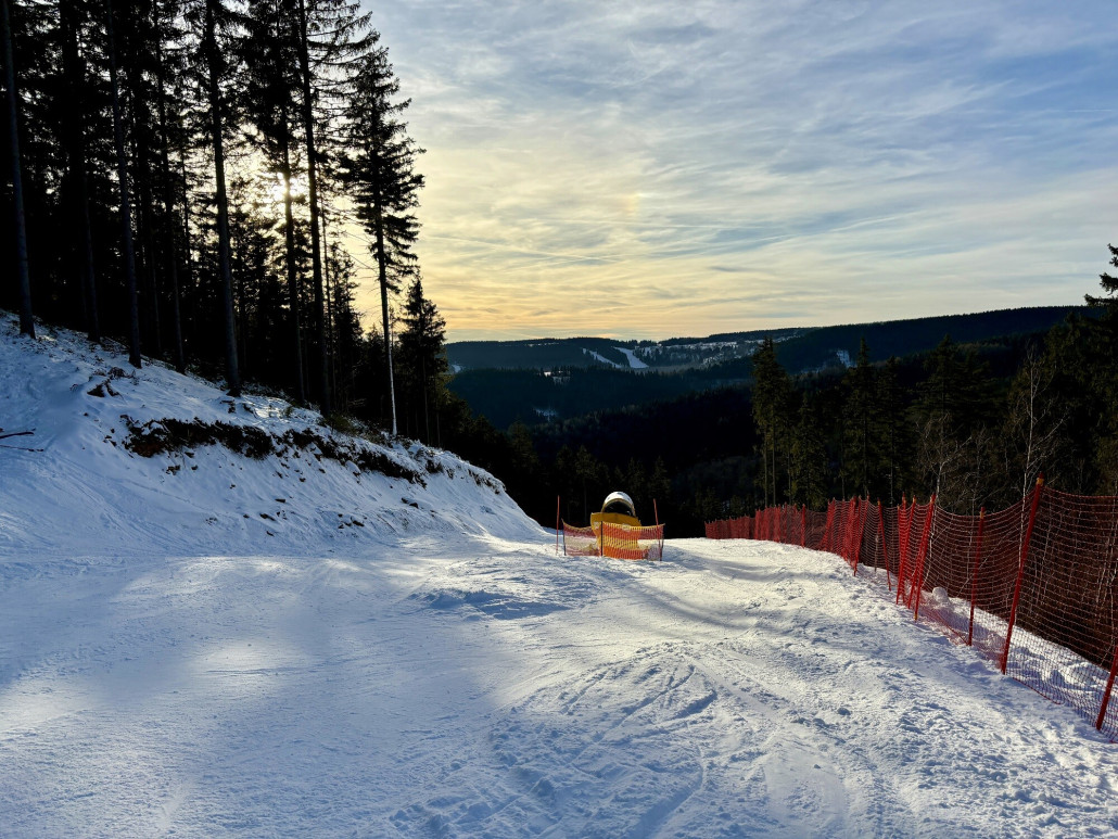 und gleich die nächste Maschine kurz vor der Steilkurve