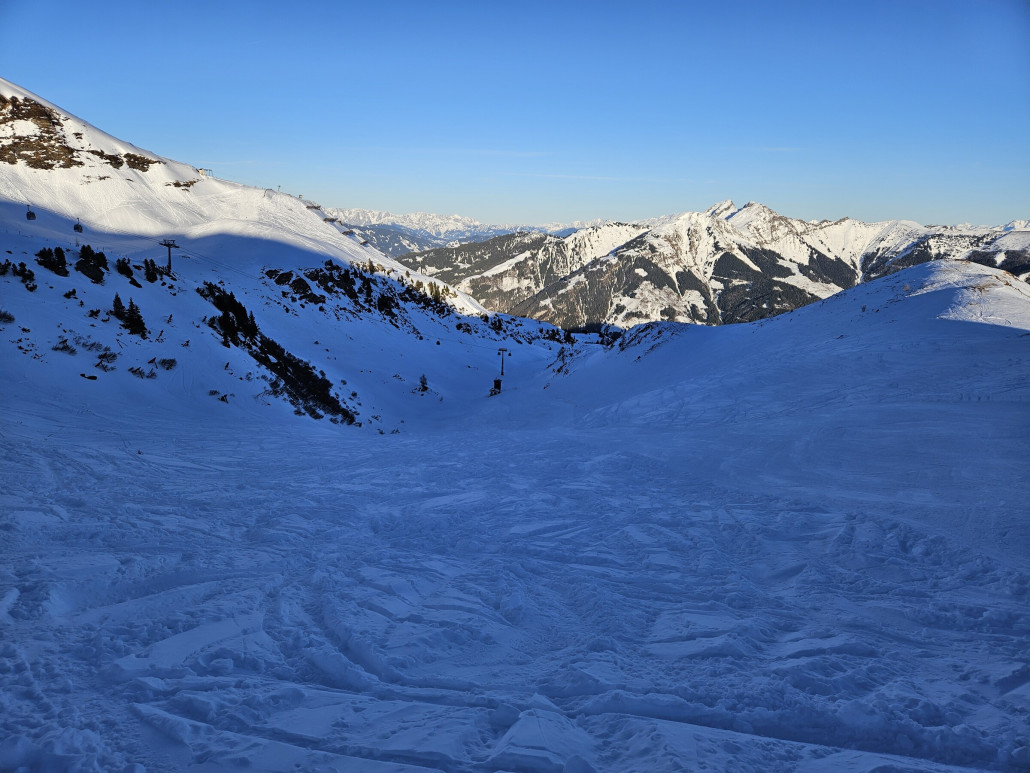 Geschlossene 3a ist zwar präpariert, doch der Naturschnee langt noch nicht ganz.