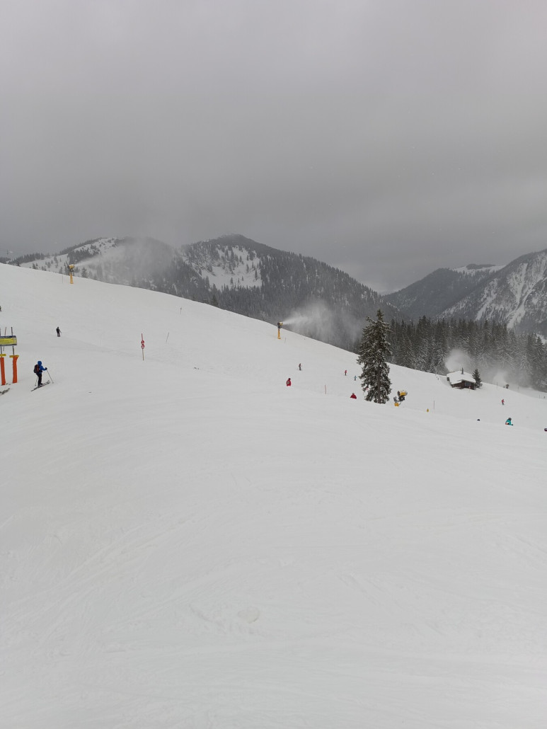 Am Osthang wurde für die Funslope beschneit