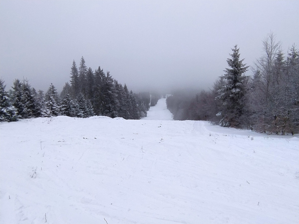 Unpräparierte Trainingspiste