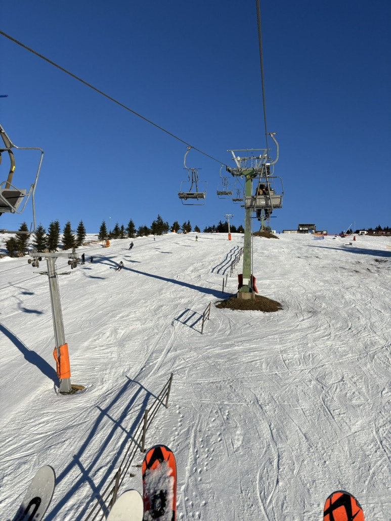 Neklid am 31.12.24 toller Hang - abseits der Piste fehlt es jedoch deutlich an Schnee