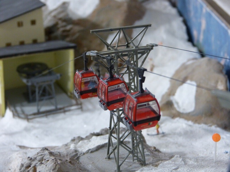 Durch die 6er Kabinen ergab sich auch eine kleine Erhöhung der Kapazität (in Vergleich zu den alten 4er Kabinen