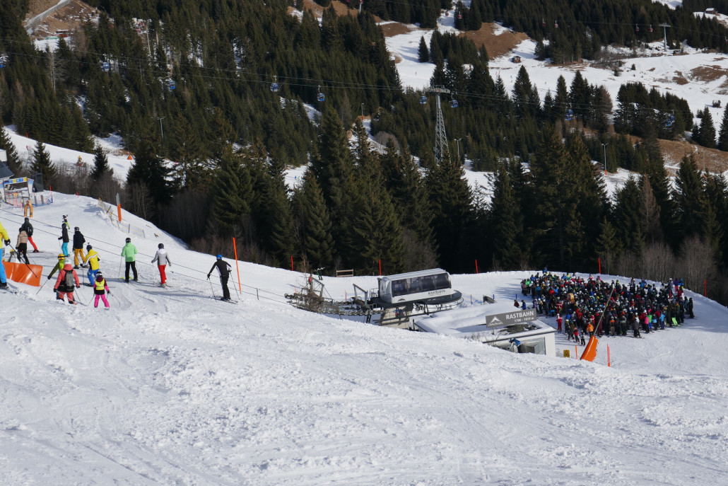 Rastbahn und Anstehschlange