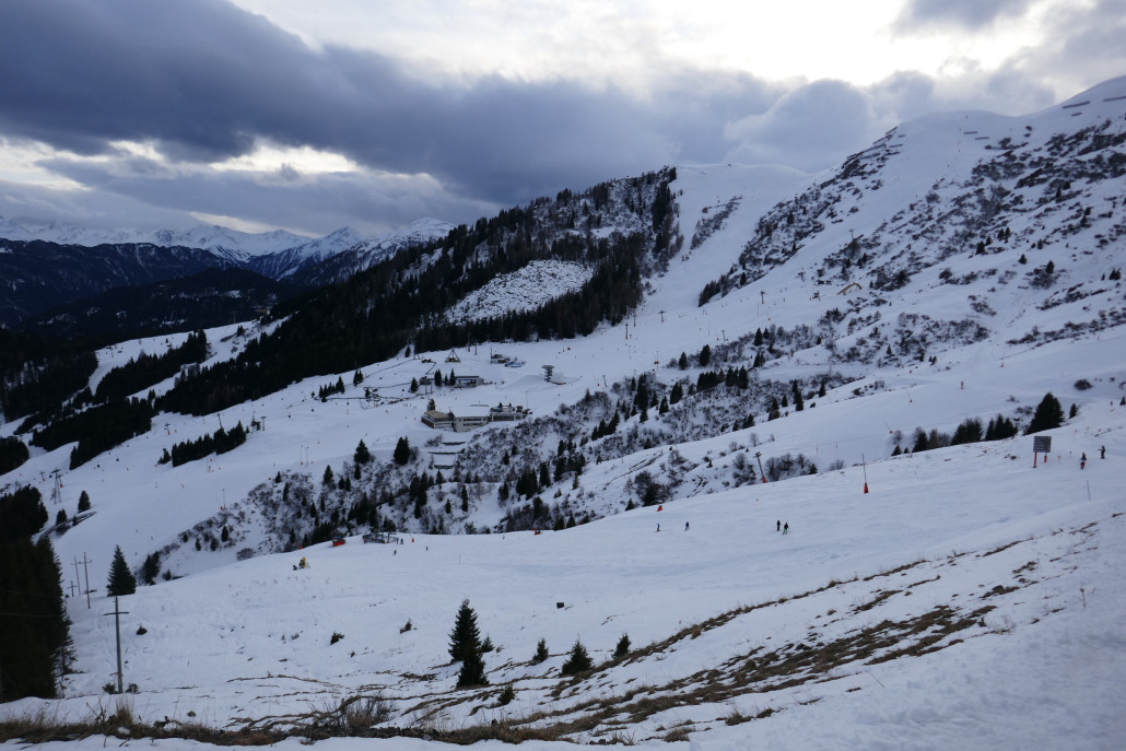 Steinegg mit Blick zur Möseralm