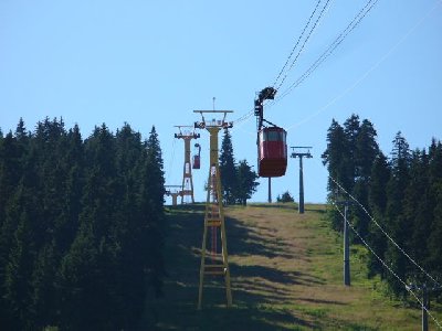 Seilbahnstrecke  1175 m Lang, 303 m H.U. , 7 m /sec. 5 Stützen