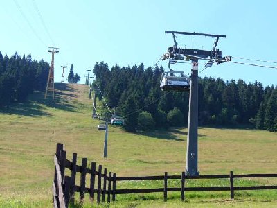 parallel fährt ne Girak Garaventa 4 Sesselbahn  letzte Fahrt um 16.30