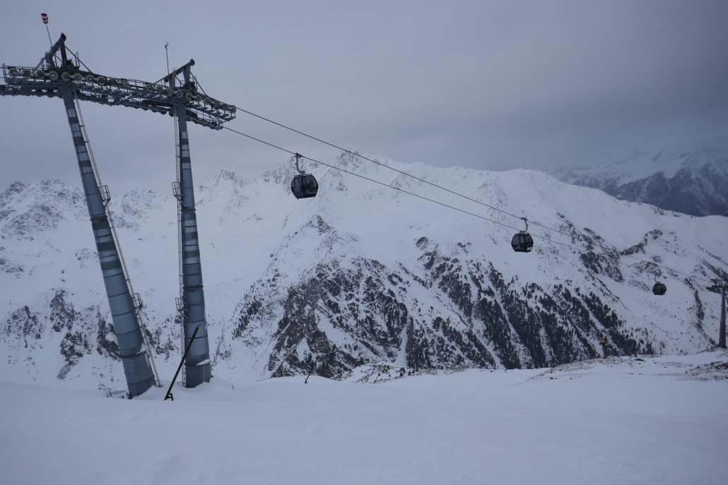Almbahn. Schlecht zu erkennen aber die Adlerpiste könnte man problemlos öffnen