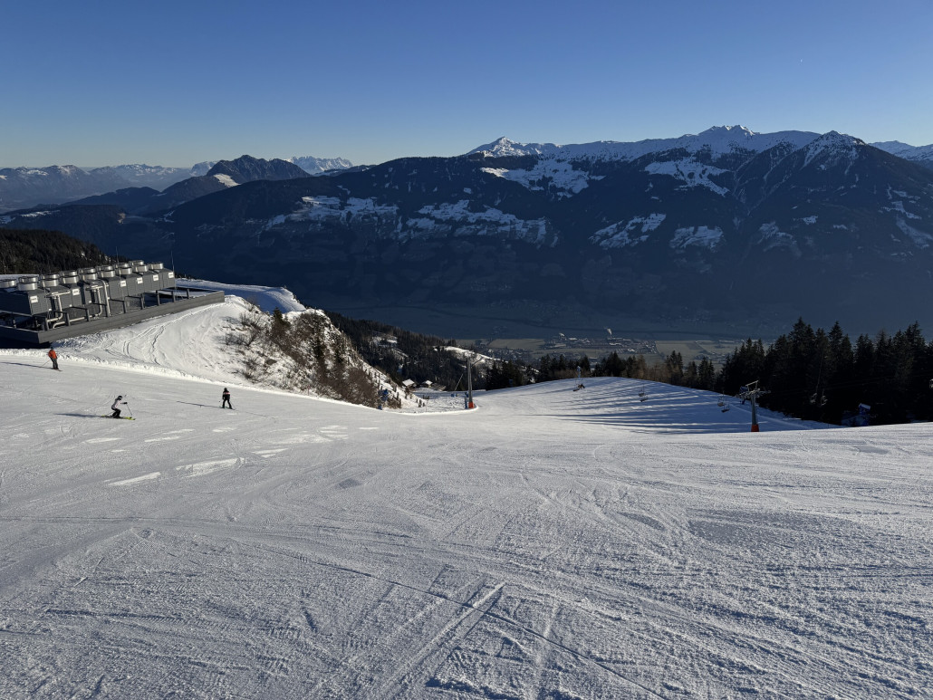 Auf der roten 1, mehr als Fußballfeld-breit