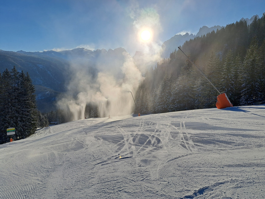 Schneelanzen auf Piste 9/9d (am Panoramjet) in Aktion