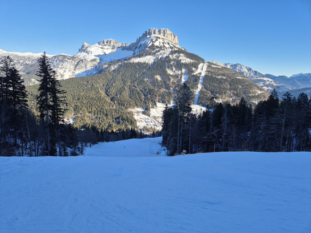 Gegenüber auf Abfahrt Sandlingalm