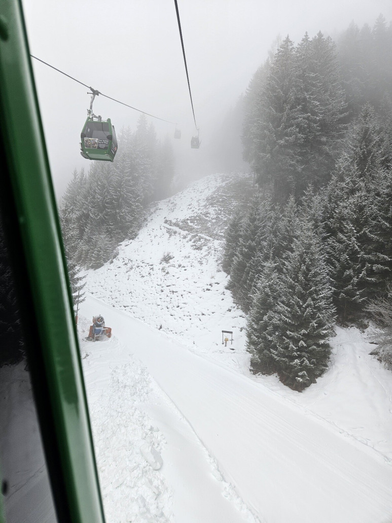 Auffahrt mit der Smaragdbahn, Nebel war noch richtig zäh. Dachte schon er reißt nicht auf.