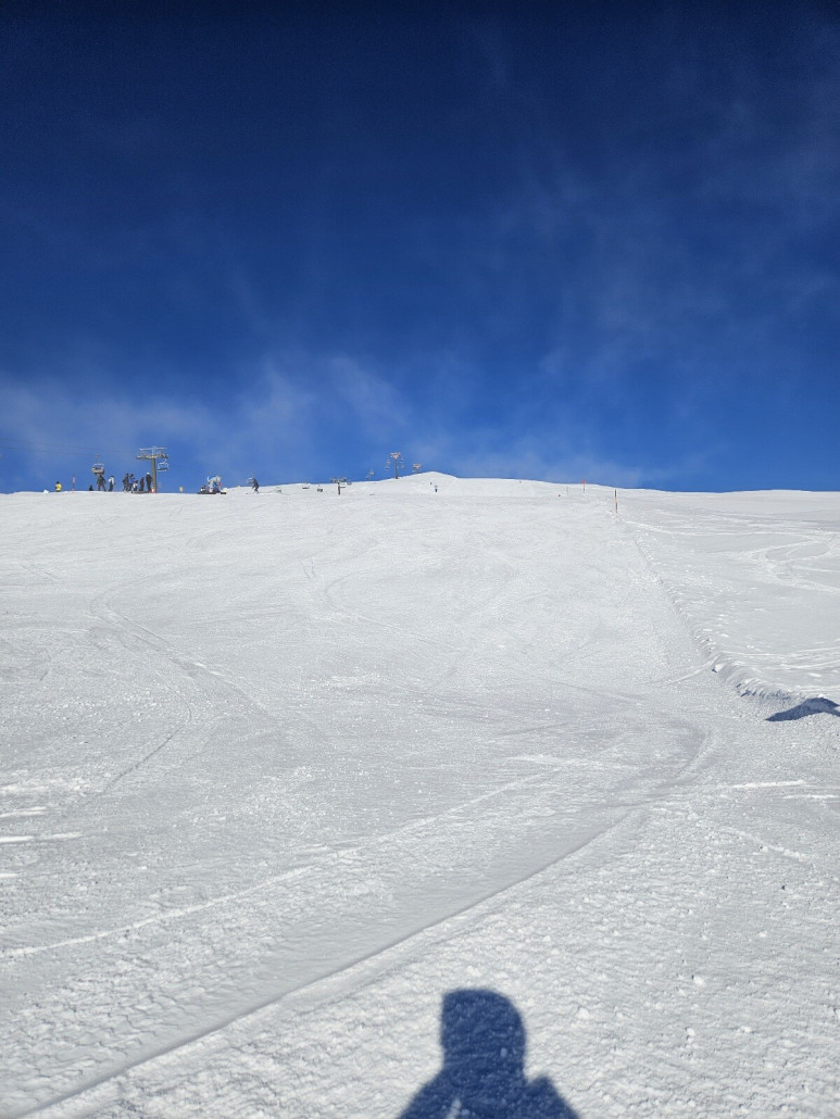 die 7 ist eine breite Carvingautobahn. Später vormittag war hier perfekt. Hatte etwas aufgefirnt.