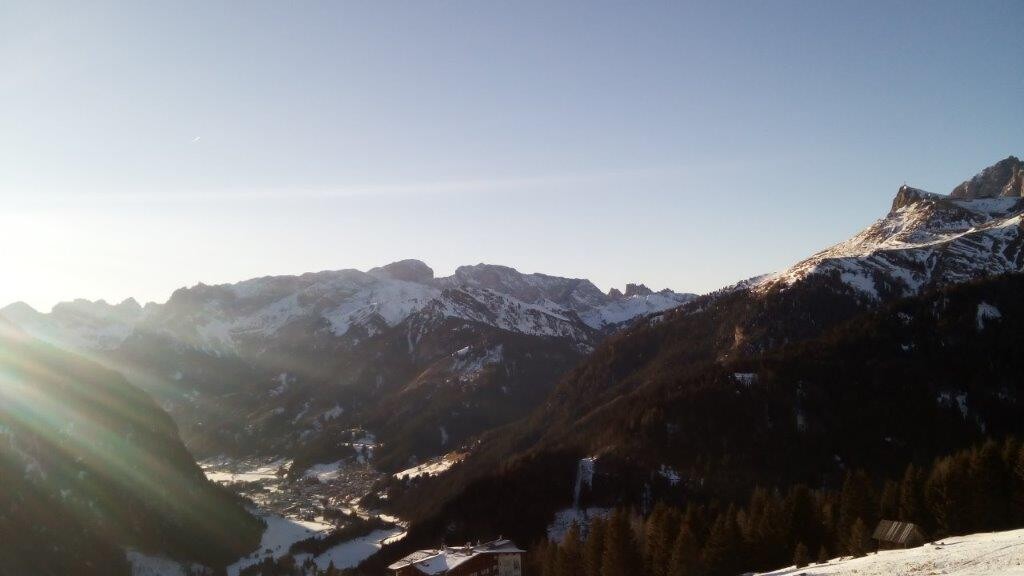 der Cafe Macchiato im Abendlicht