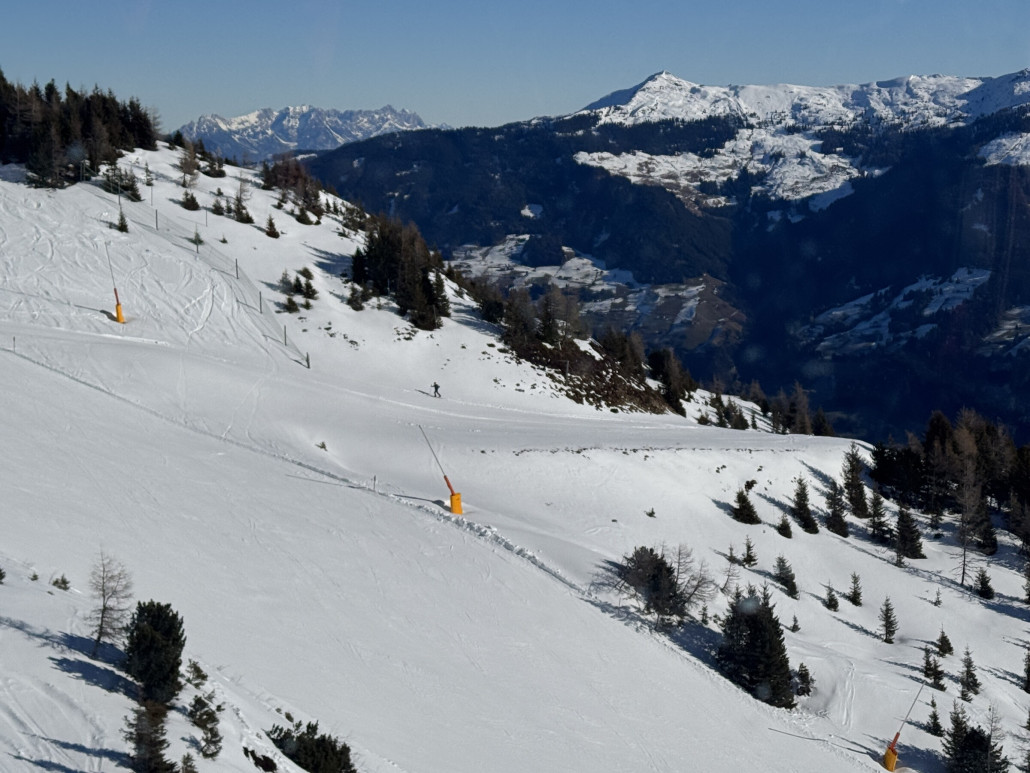 Unmarkierte Ausfahrt von der Gondel aus betrachtet